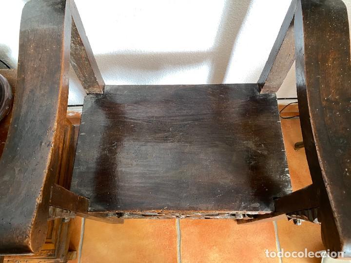 Antig&uuml;edades: 2 Sillones siglo XVII - Foto 10