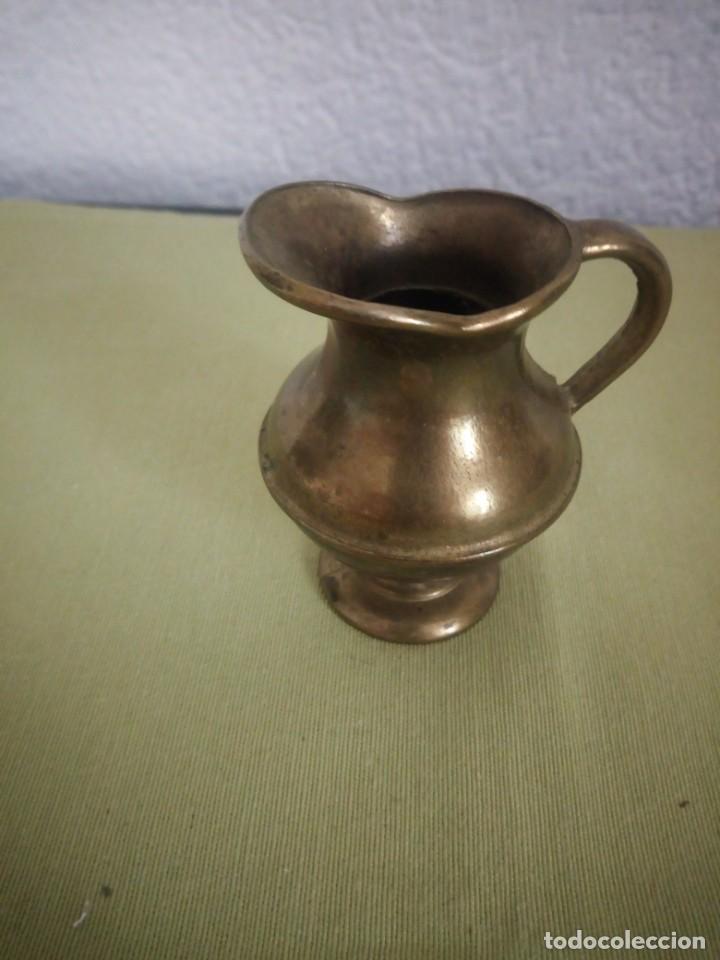 Antig&uuml;edades: Antigua jarra peque&ntilde;a de bronce r&uacute;stico. - Foto 2