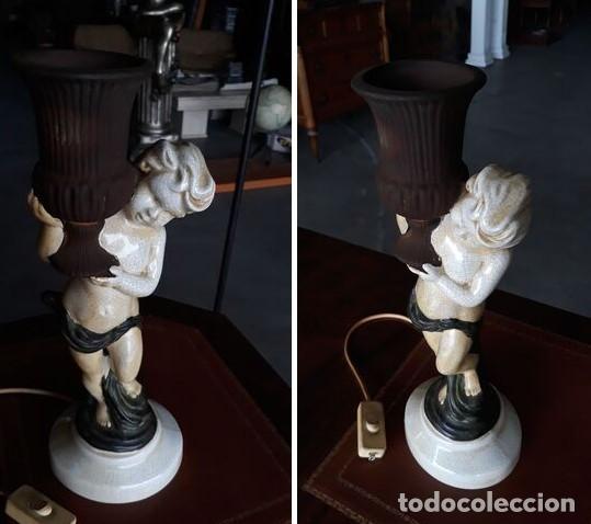 Antig&uuml;edades: LAMPARA DE PORCELANA. . NI&Ntilde;O CON JARRON