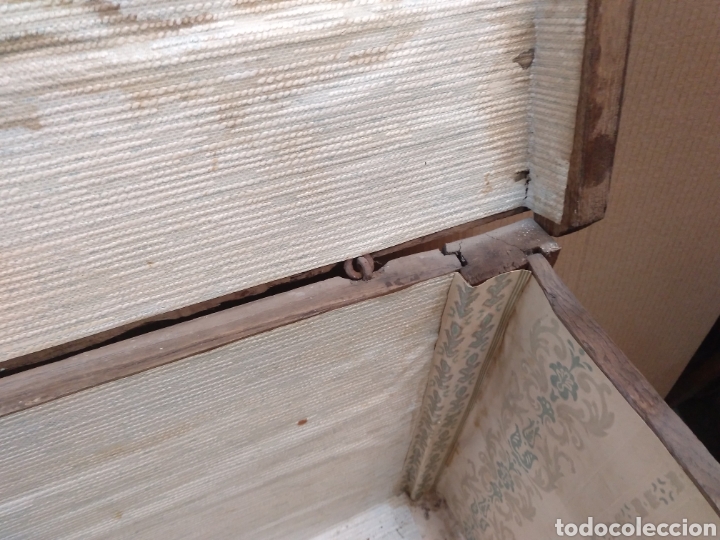 Antig&uuml;edades: Arca o Arc&oacute;n r&uacute;stico en madera de casta&ntilde;o - Foto 2