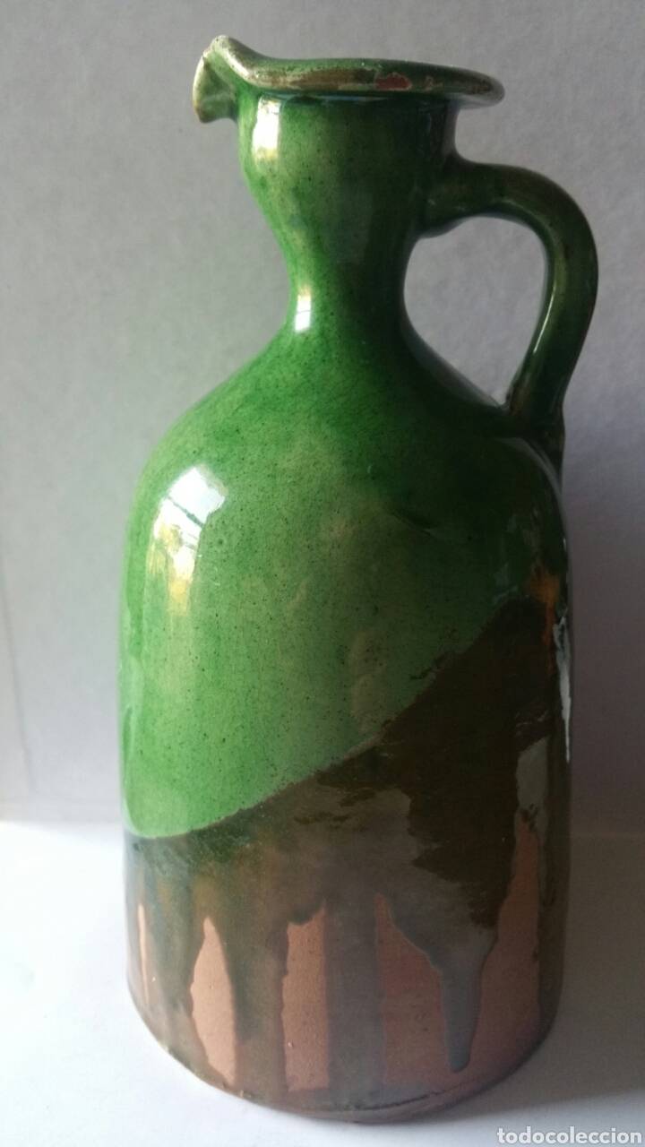 Antig&uuml;edades: Alcuza de barro esmaltado para el aceite, con la firma de PACO TITO ubeda.