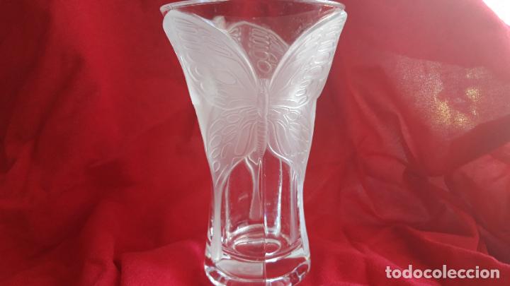 Antig&uuml;edades: Jarron Cristal Mariposa - Foto 1