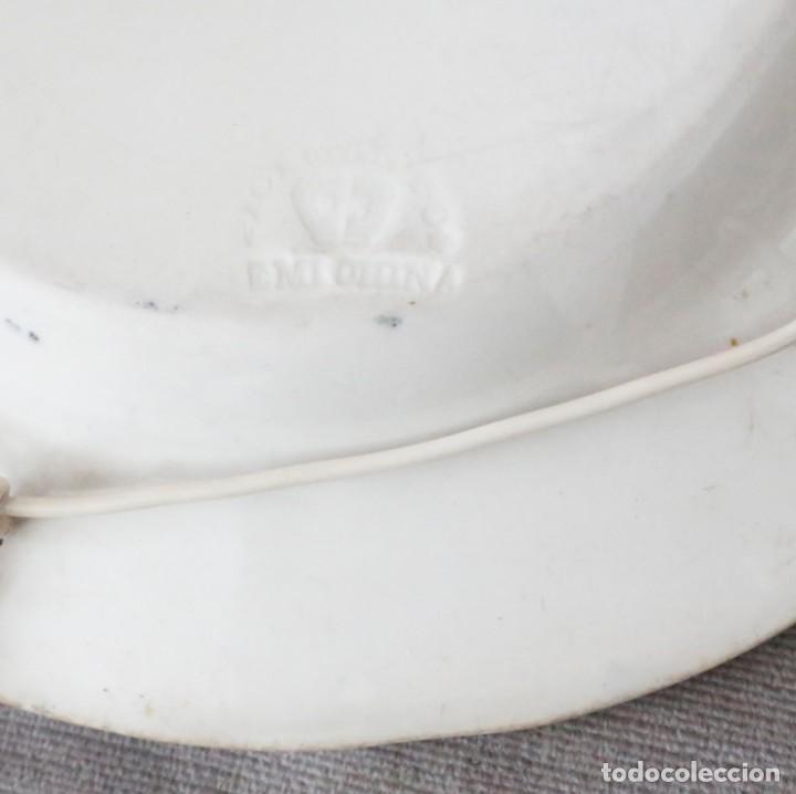 Antig&uuml;edades: Bandeja de porcelana sellada - Foto 3