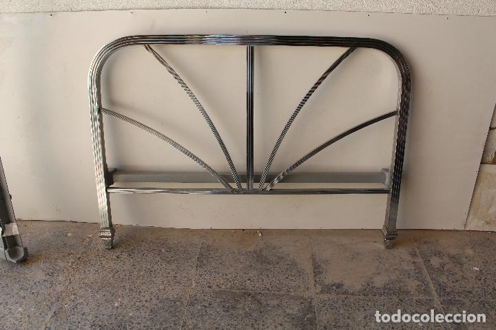 Antig&uuml;edades: cama de metal - Foto 2