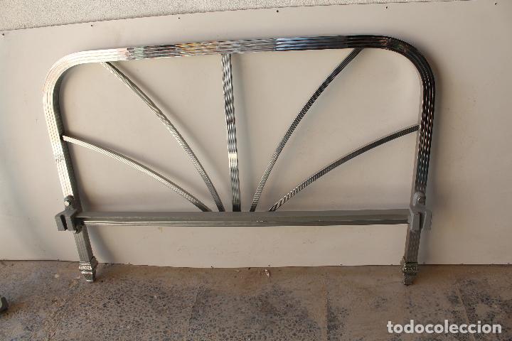 Antig&uuml;edades: cama de metal - Foto 7