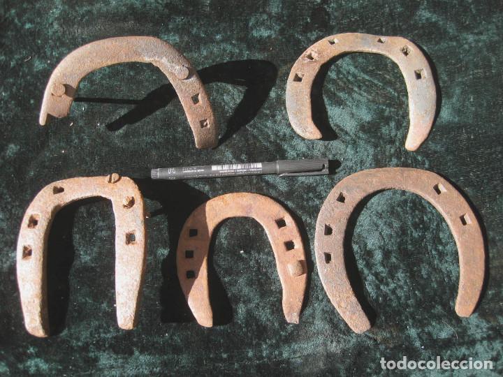 Antig&uuml;edades: 5 Herraduras antiguas. - Foto 1
