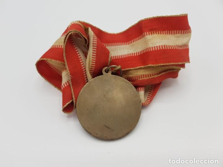 Antig&uuml;edades: Medalla antigua. - Foto 2