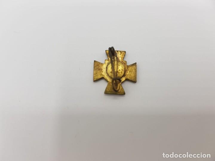 Antig&uuml;edades: Insignia Papal. - Foto 2