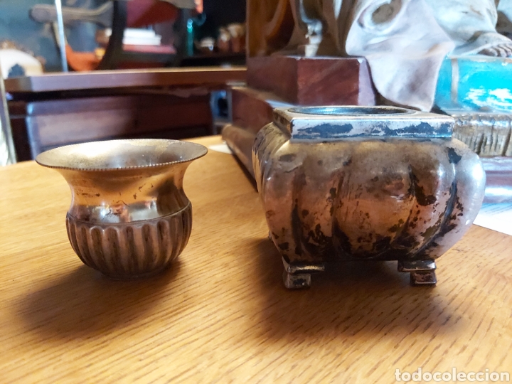 Antig&uuml;edades: Dos tarros y jarroncito de alpaca. - Foto 1