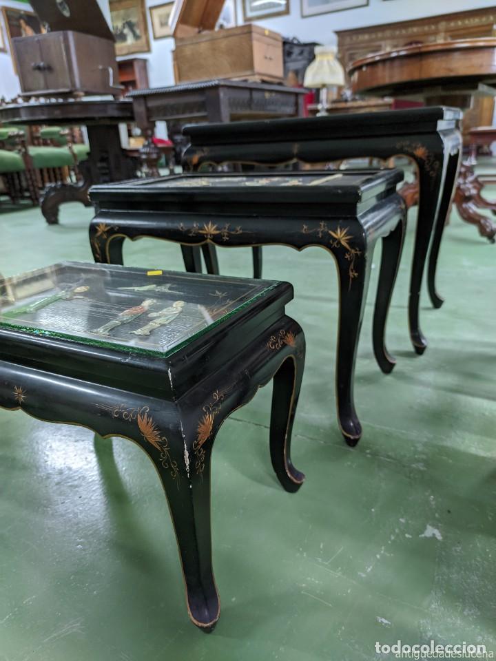 Antig&uuml;edades: N537 CONJUNTO DE 3 MESAS, ESTILO ORIENTAL - Foto 2