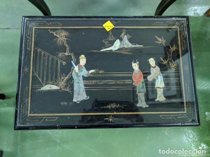 Antig&uuml;edades: N537 CONJUNTO DE 3 MESAS, ESTILO ORIENTAL - Foto 6