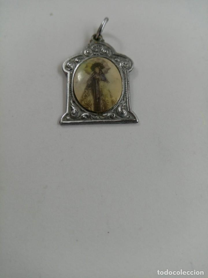 Antig&uuml;edades: MEDALLA VIRGEN 2x1,5cm - Foto 2