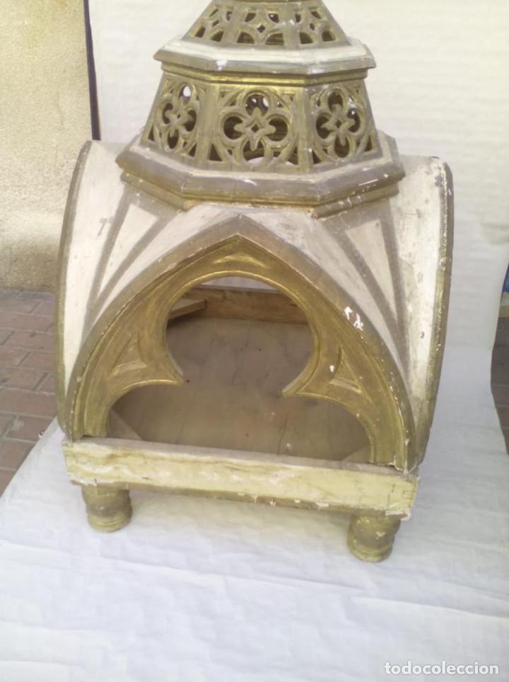 Antig&uuml;edades: Capilla u Hornacina de madera policromada - Foto 1