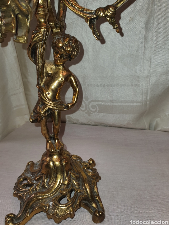 Antig&uuml;edades: Pareja de candelabros de bronce - Foto 2