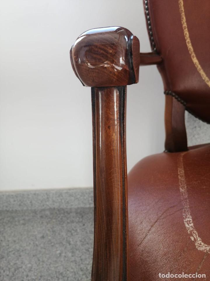 Antig&uuml;edades: Sillas de polipiel y madera - Foto 3