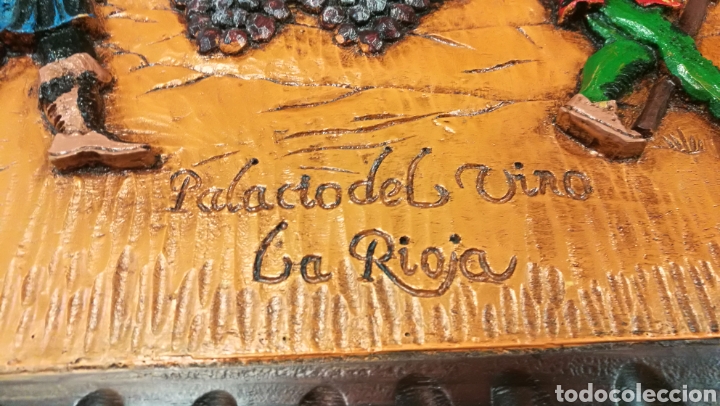Antig&uuml;edades: PRECIOSA CAJA DE MADERA CON RELIEVE - Foto 2