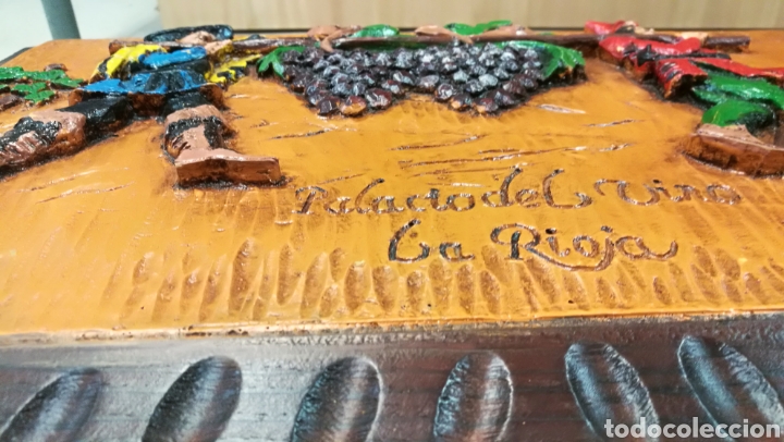 Antig&uuml;edades: PRECIOSA CAJA DE MADERA CON RELIEVE - Foto 3