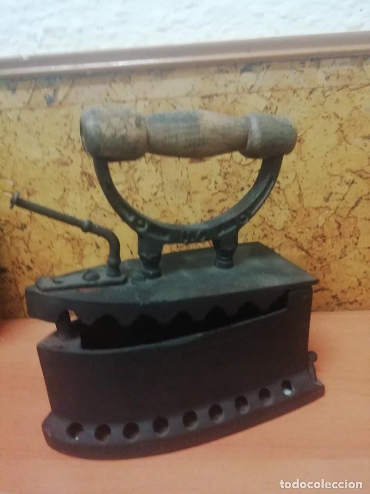 Antig&uuml;edades: plancha Hierro de Principio de siglo - Foto 3