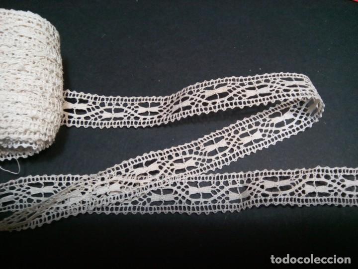 Antig&uuml;edades: ** ENTREDOS DE ALGODON.13,90M. (Rf: P-254/*) - Foto 1