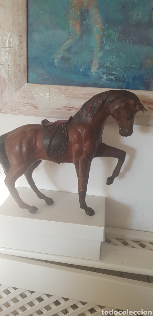 Antig&uuml;edades: Caballo forrado en piel 35x39cm! - Foto 1