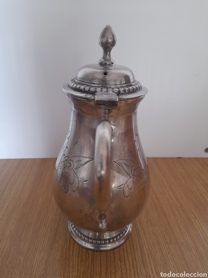 Antig&uuml;edades: CAFETERA EN ALPACA REPUJADA - Foto 3