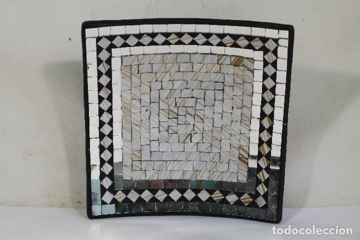 Antig&uuml;edades: centro de mesa con mosaico de cristales - Foto 3