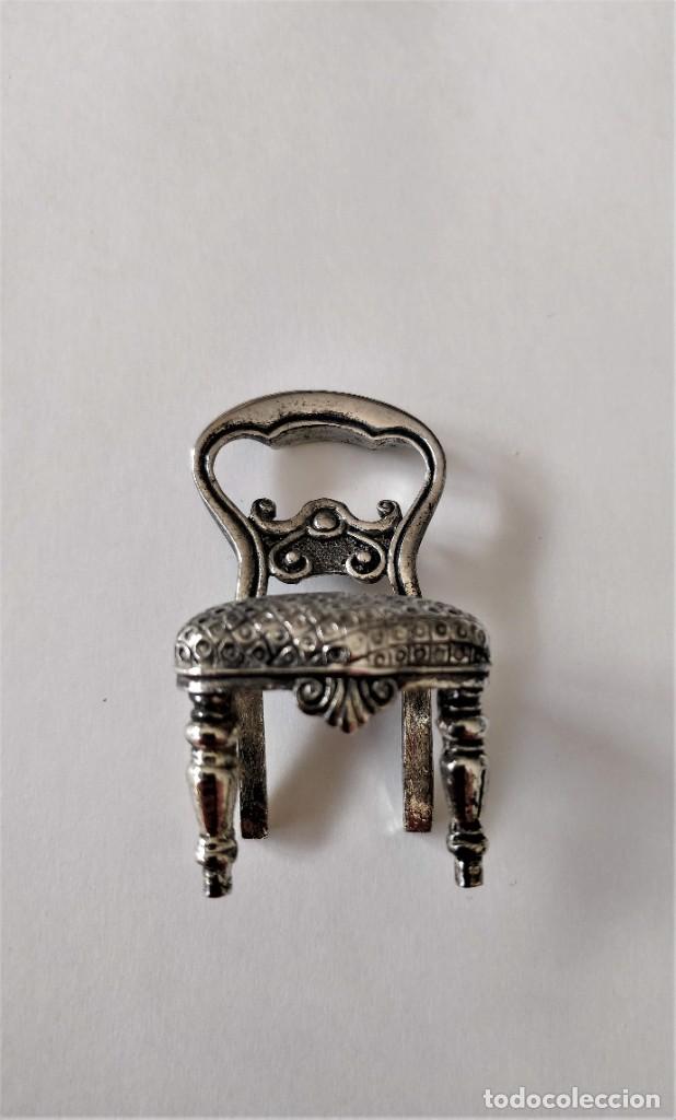 Antig&uuml;edades: Silla mini - Foto 1