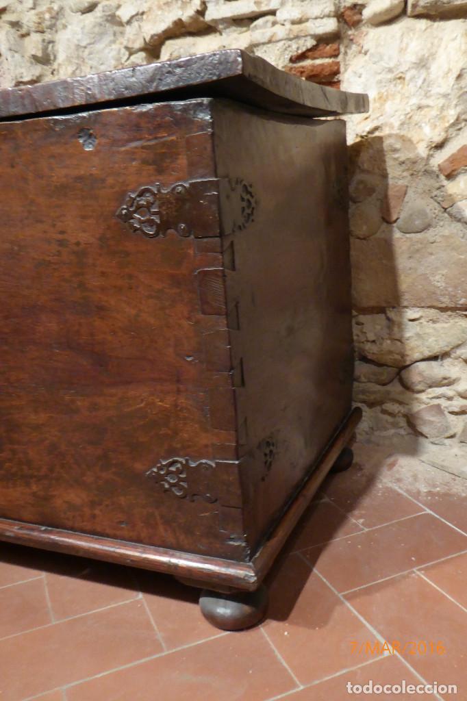 Antig&uuml;edades: Original Arc&oacute;n Castellano de epoca - Foto 2