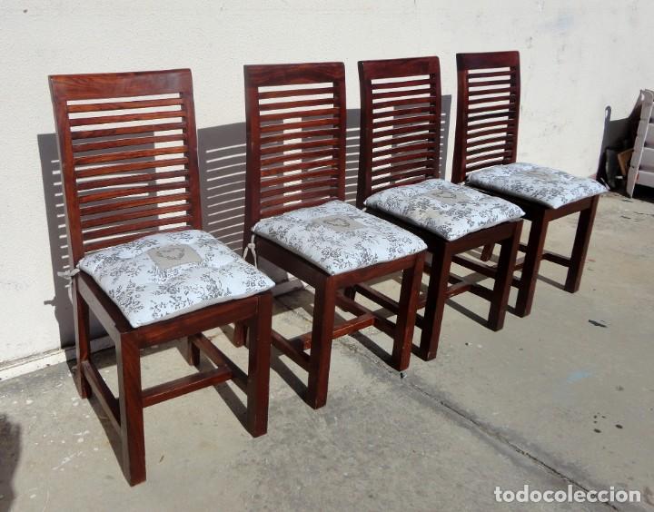Antig&uuml;edades: 4 Sillas coloniales en madera de teka - Foto 2