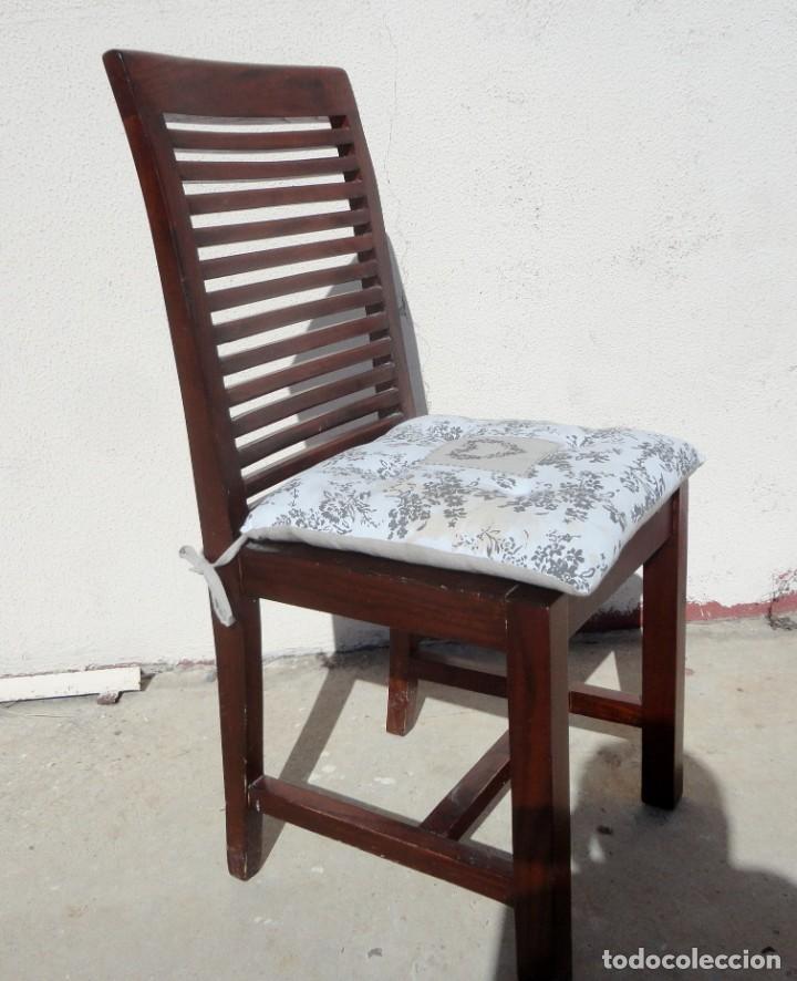 Antig&uuml;edades: 4 Sillas coloniales en madera de teka - Foto 6