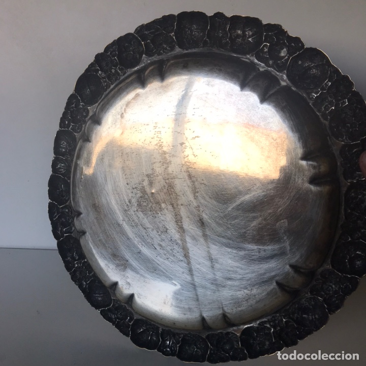 Antig&uuml;edades: BANDEJA, CENTRO DE MESA METALICO - Foto 3