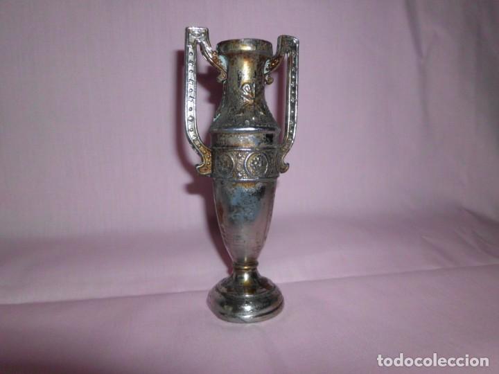 Antig&uuml;edades: Antiguo violetero de Peltre - Foto 1