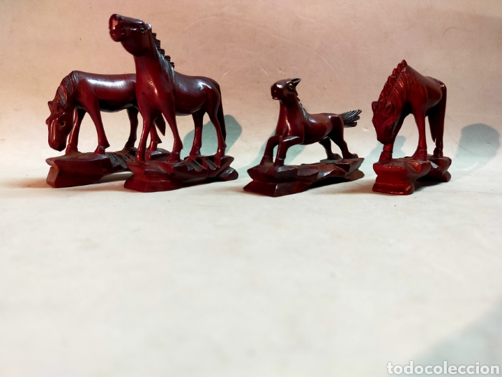 Antig&uuml;edades: FIGURAS DE CABALLO EN MADERA. 4 PIEZAS - Foto 4