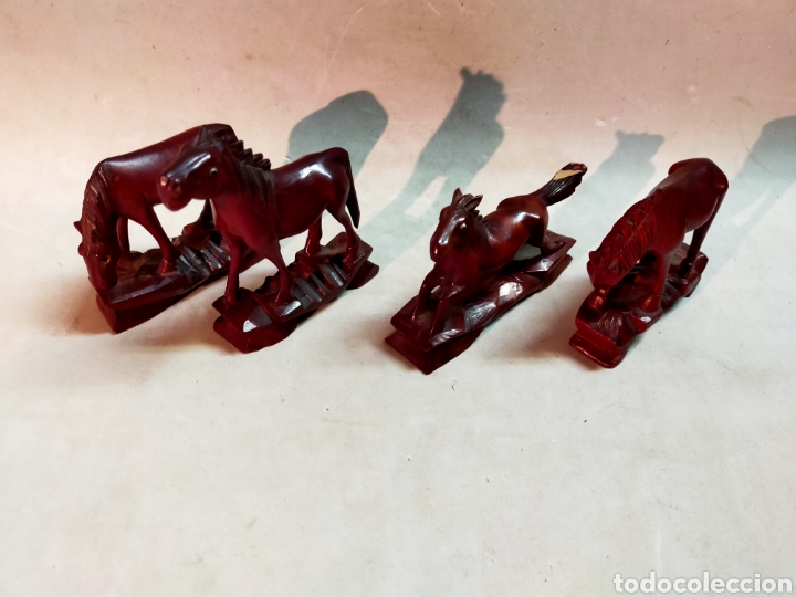 Antig&uuml;edades: FIGURAS DE CABALLO EN MADERA. 4 PIEZAS - Foto 5