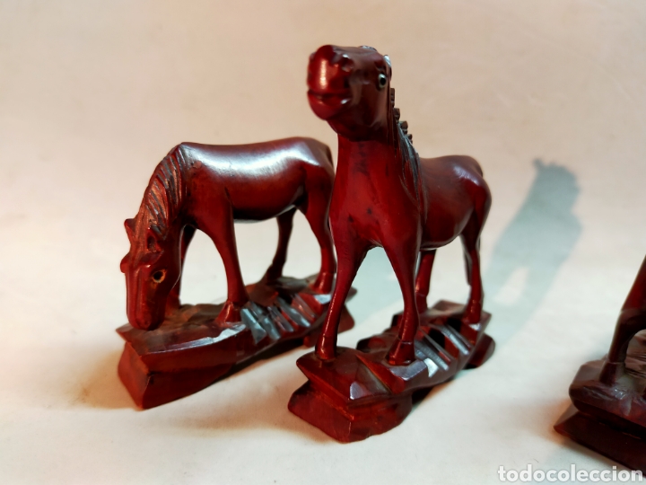 Antig&uuml;edades: FIGURAS DE CABALLO EN MADERA. 4 PIEZAS - Foto 6