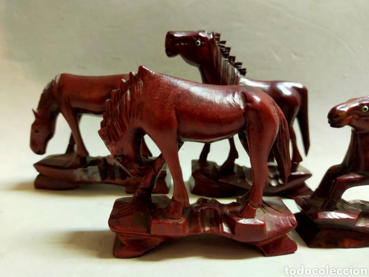 Antig&uuml;edades: FIGURAS DE CABALLO EN MADERA. 4 PIEZAS - Foto 9