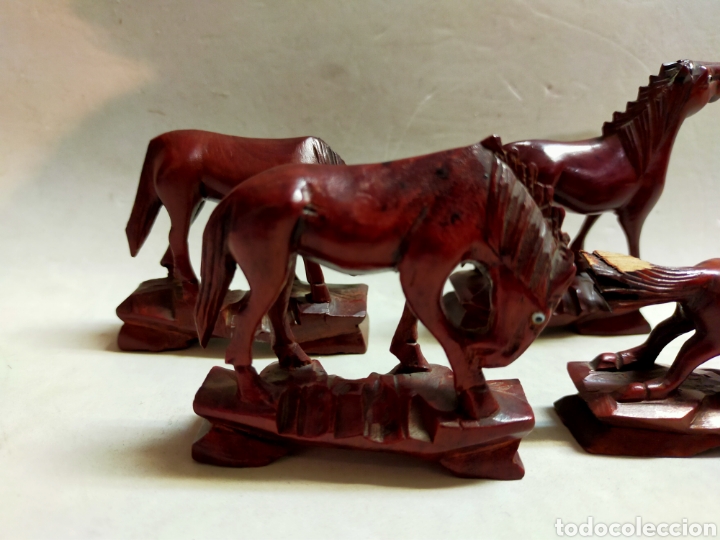 Antig&uuml;edades: FIGURAS DE CABALLO EN MADERA. 4 PIEZAS - Foto 13