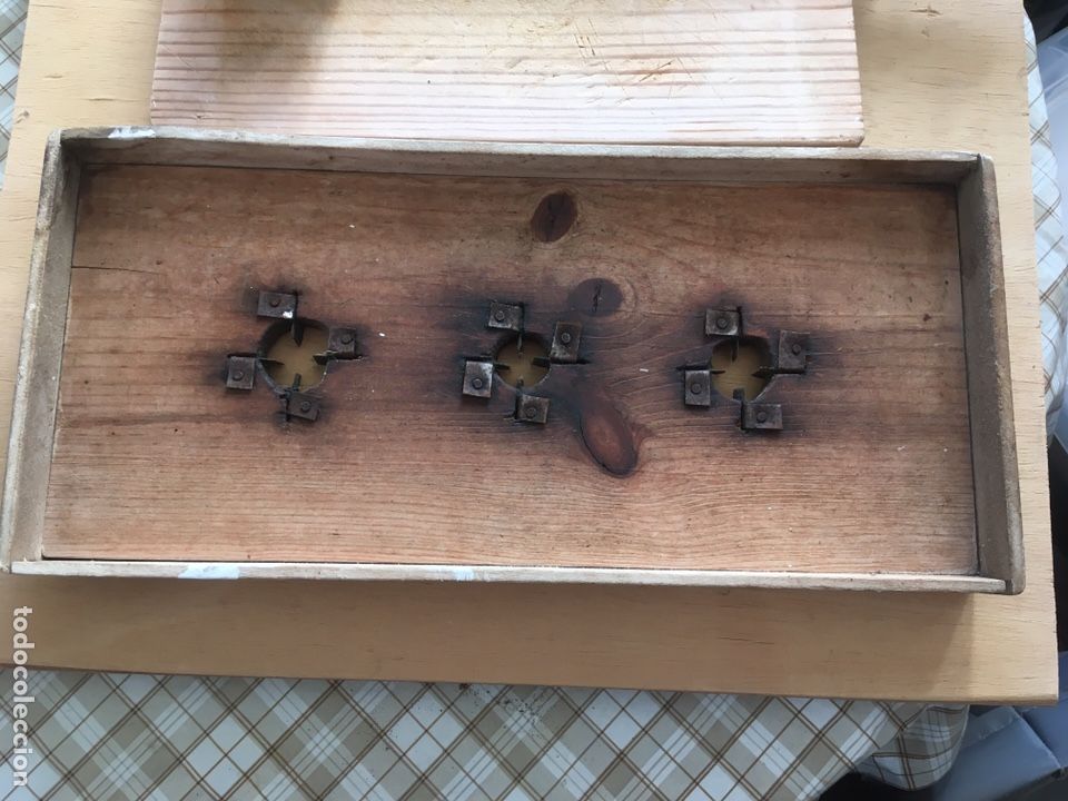 Antig&uuml;edades: SAJADOR DE ACEITUNAS Y MARTILLO DE ACEITUNAS CON TABLA - Foto 3