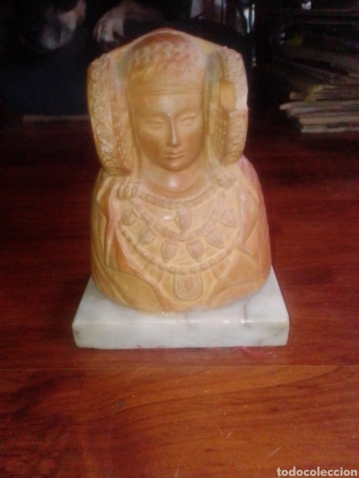 Antig&uuml;edades: Figura Dama Elche con peana - Foto 1
