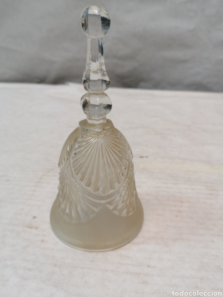 Antig&uuml;edades: Campana cristal tallado - Foto 1