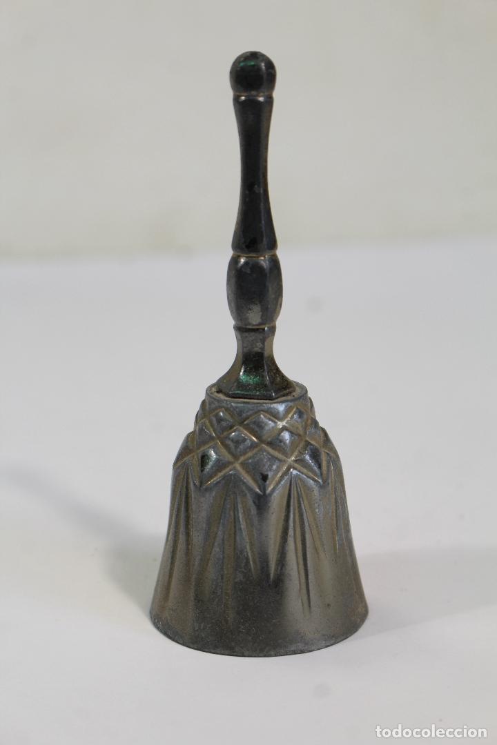 Antig&uuml;edades: campana plateada - Foto 1