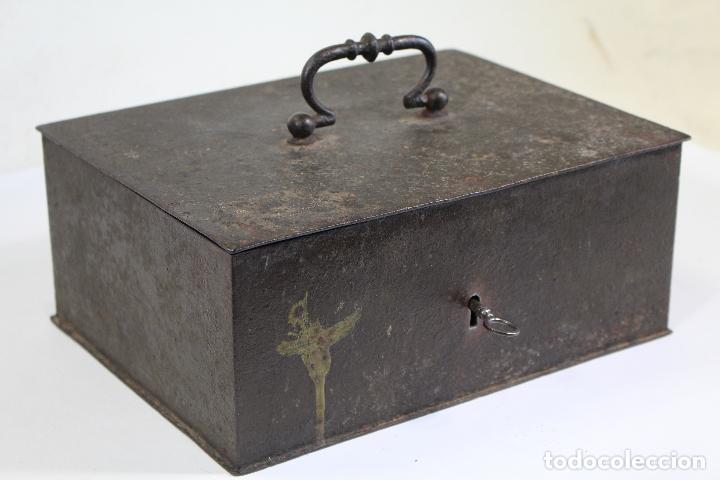 antigua caja de caudales caja fuerte vintage - Compra venta en todocoleccion