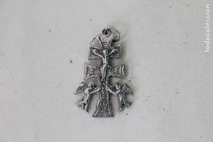 Antig&uuml;edades: antigua cruz de caravaca - Foto 1