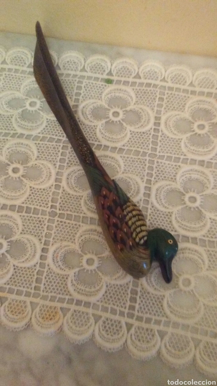 Antiquit&eacute;s: Descalzador con forma de pato ,es de pladtico muy duro tipo celuloide,y decorado ,mide sobre 22cnt.