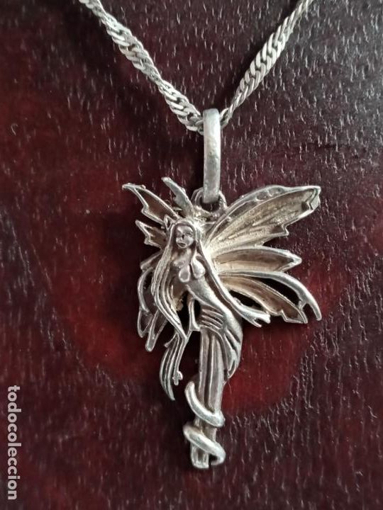 Antig&uuml;edades: Cadena y colgante de hada en plata - Foto 1