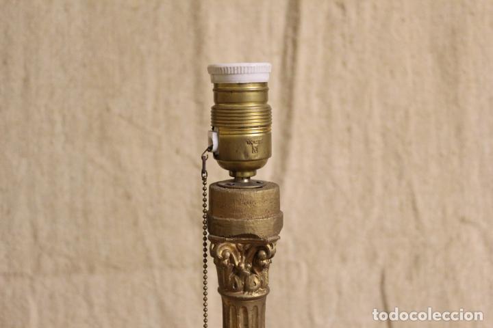 Antig&uuml;edades: colunna de madera lampara dorada - Foto 4