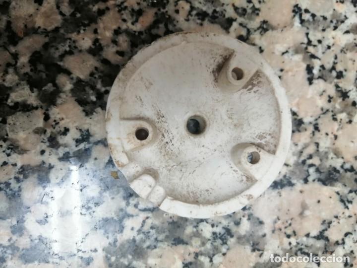 Antig&uuml;edades: ANTIGUA ROSETA DE PORCELANA - Foto 2