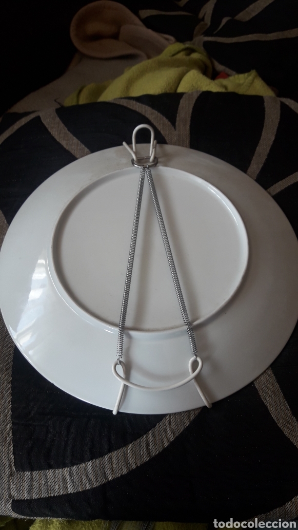 Antig&uuml;edades: Plato de porcelana, Monasterio de la R&aacute;bida - Foto 2