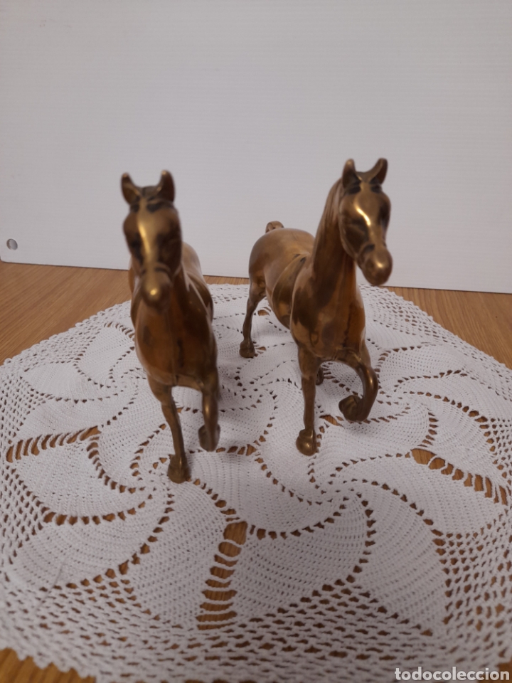 Antig&uuml;edades: FIGURAS DE CABALLOS EN LATON - Foto 2