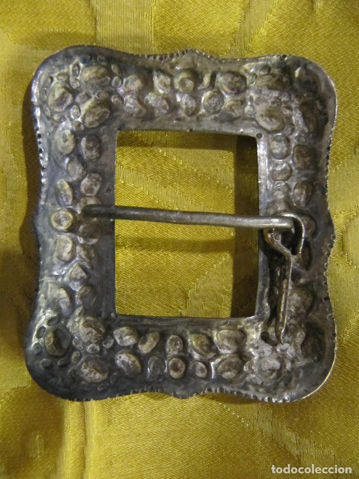 Antig&uuml;edades: HEBILLA DE CINTURON EN PLATA REPUJADA - ANTIGUA - Foto 2